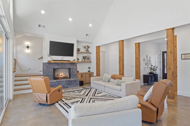 8012 County Road 1201, Malakoff, TX 75148