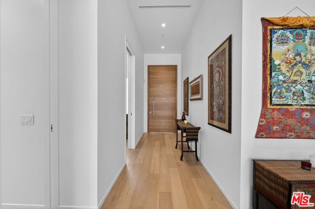 6356 W 5th Street, Los Angeles, CA 90048