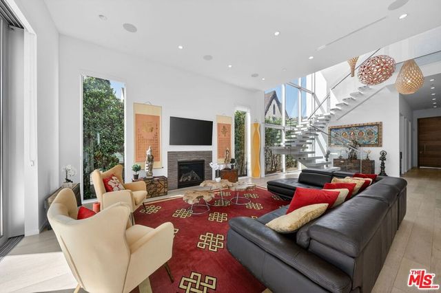 6356 W 5th Street, Los Angeles, CA 90048