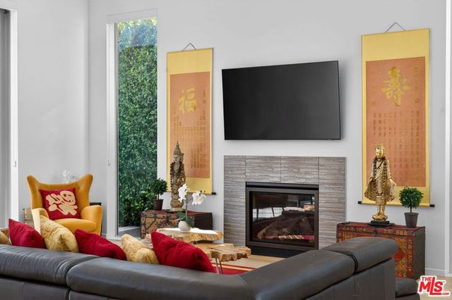 6356 W 5th Street, Los Angeles, CA 90048