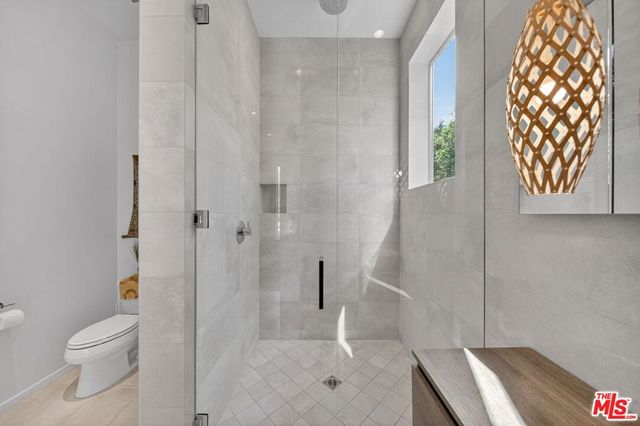 6356 W 5th Street, Los Angeles, CA 90048