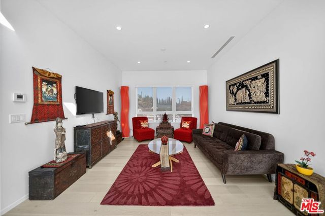 6356 W 5th Street, Los Angeles, CA 90048