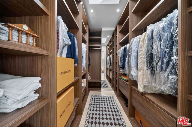 6356 W 5th Street, Los Angeles, CA 90048