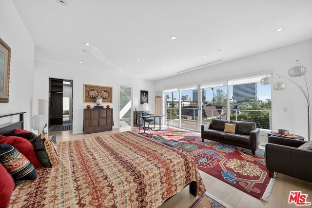 6356 W 5th Street, Los Angeles, CA 90048