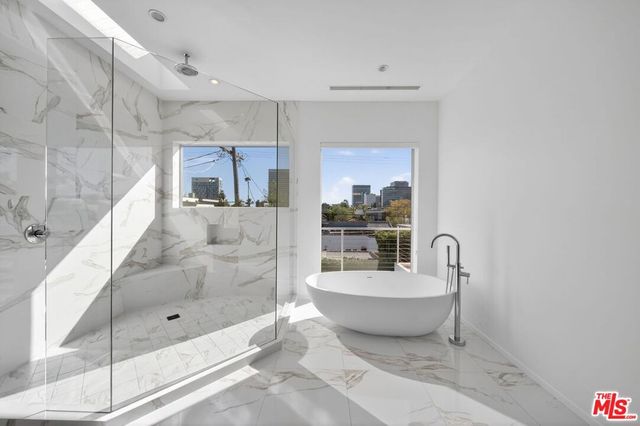 6356 W 5th Street, Los Angeles, CA 90048