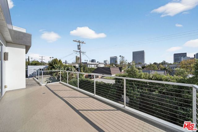 6356 W 5th Street, Los Angeles, CA 90048