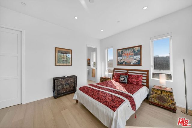 6356 W 5th Street, Los Angeles, CA 90048