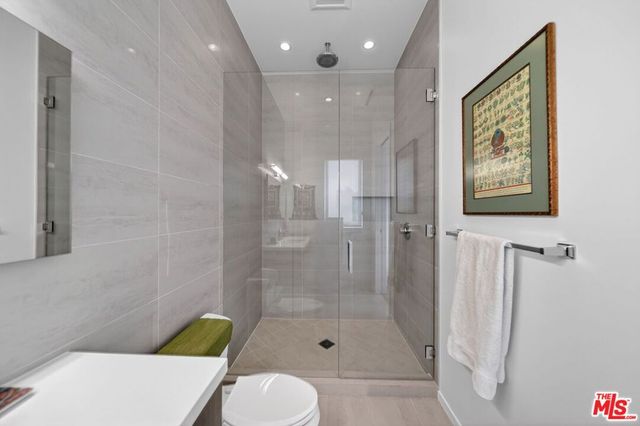 6356 W 5th Street, Los Angeles, CA 90048