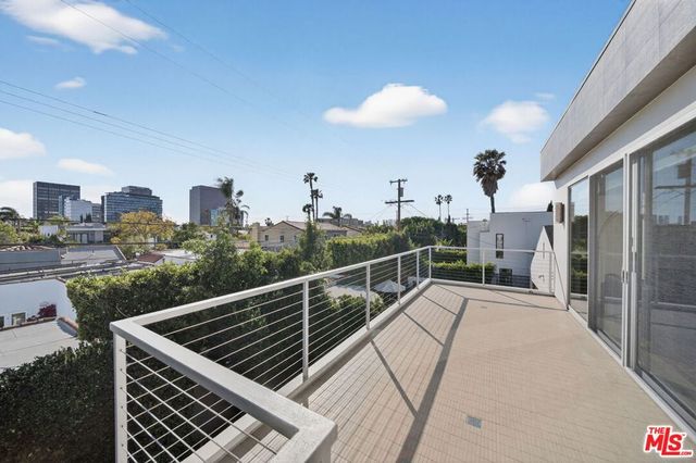 6356 W 5th Street, Los Angeles, CA 90048