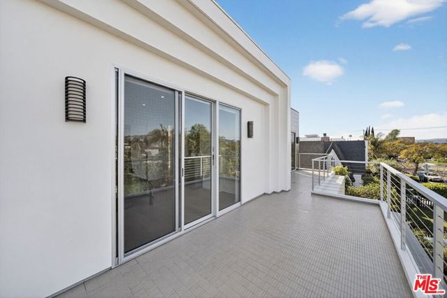 6356 W 5th Street, Los Angeles, CA 90048