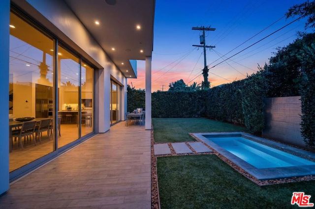 6356 W 5th Street, Los Angeles, CA 90048