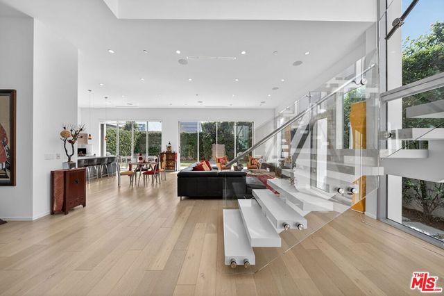 6356 W 5th Street, Los Angeles, CA 90048