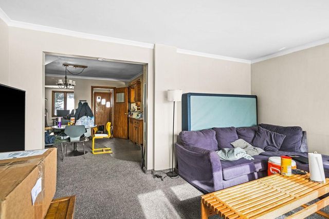 1027 E 9th Street, Duluth, MN 55805