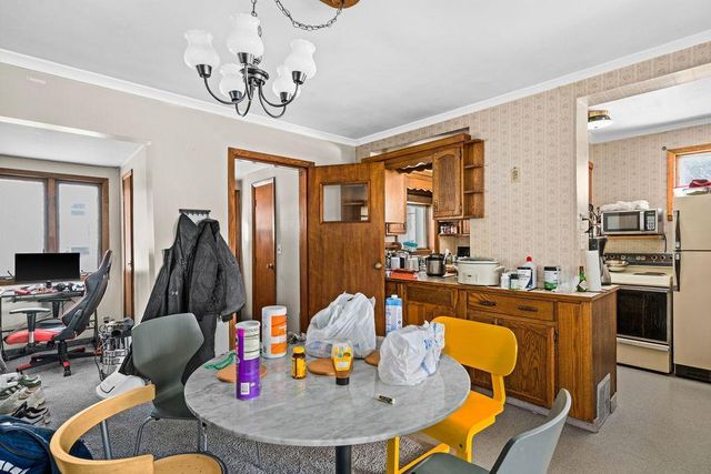 1027 E 9th Street, Duluth, MN 55805