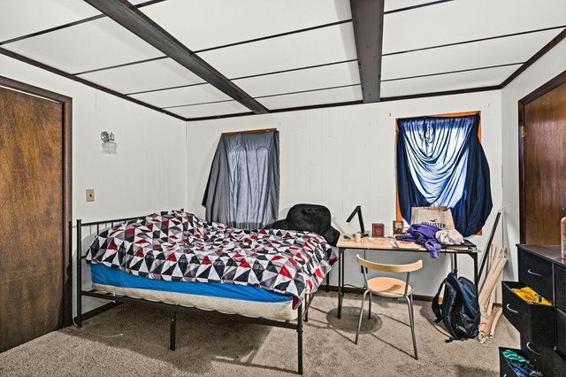 1027 E 9th Street, Duluth, MN 55805