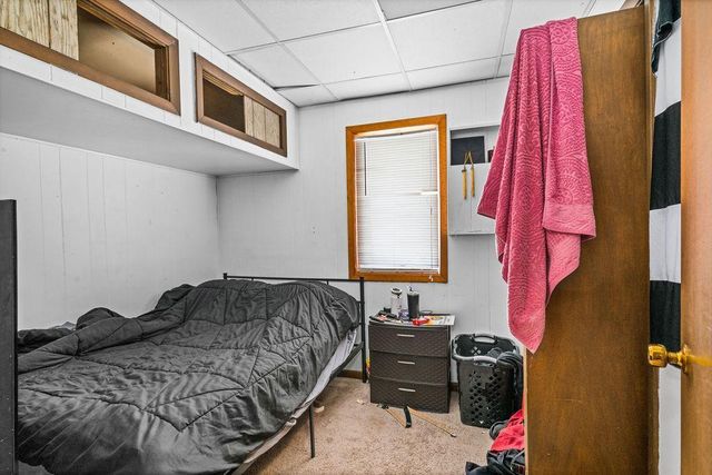 1027 E 9th Street, Duluth, MN 55805