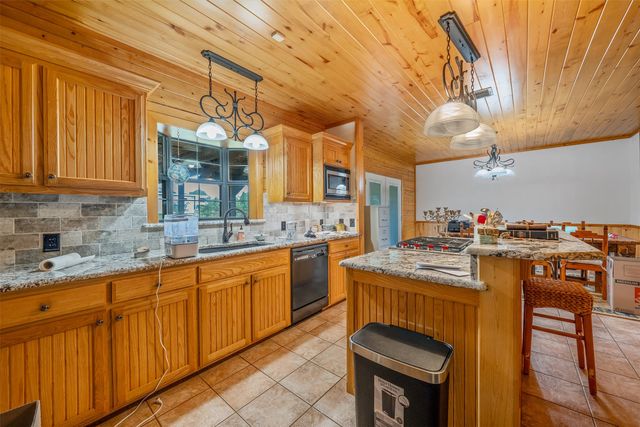 15753 COUNTY ROAD 223, Tyler, TX 75707