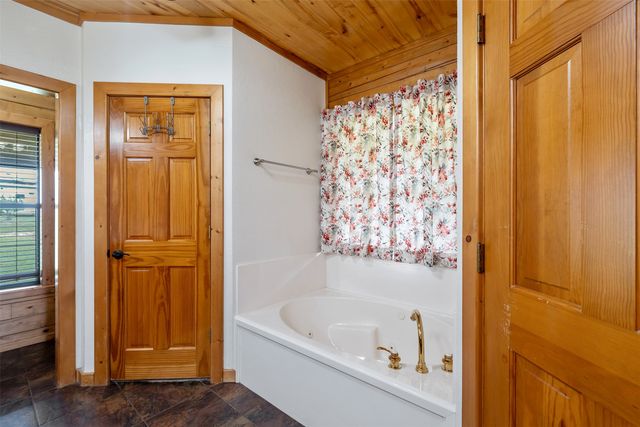 15753 COUNTY ROAD 223, Tyler, TX 75707