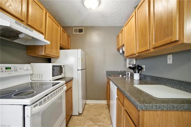 905 Leisure Sq Apt 100, Virginia Beach, VA 23451