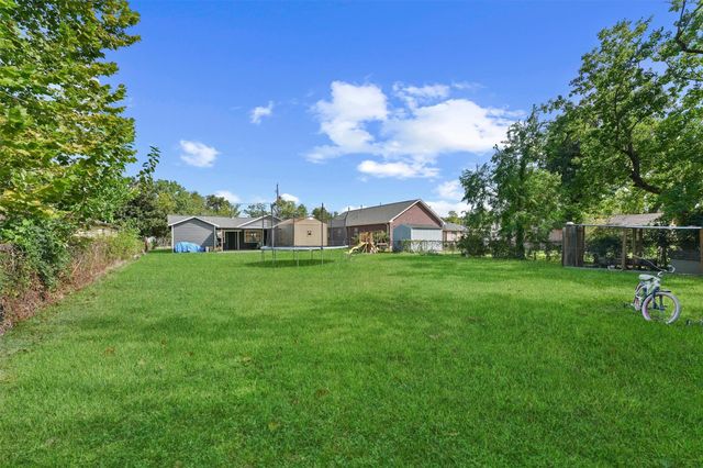 7610 Touchstone Street, Houston, TX 77028