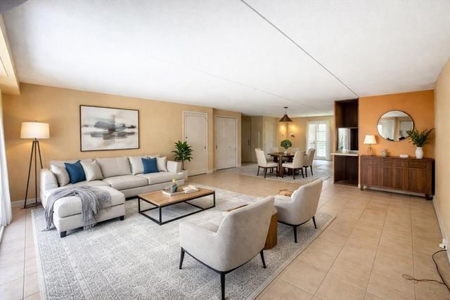 685 Oak Street 19-6, Brockton, MA 02301