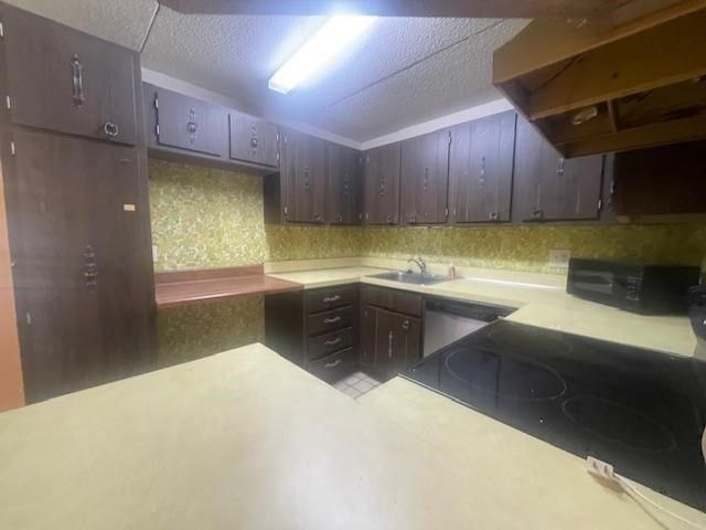 685 Oak Street 19-6, Brockton, MA 02301