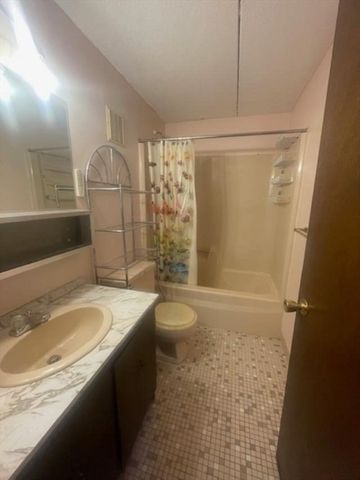 685 Oak Street 19-6, Brockton, MA 02301