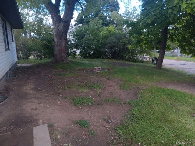 2464 GIBSON Street, Flint, MI 48503