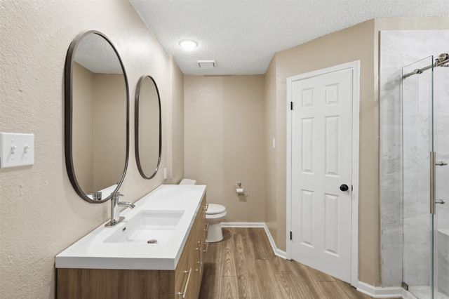 230 Teakwood Lane, Lewisville, TX 75067