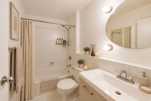 40 E 9TH Street 1601, Chicago, IL 60605