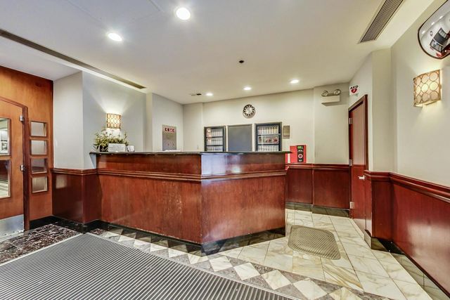 40 E 9TH Street 1601, Chicago, IL 60605