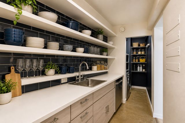 40 E 9TH Street 1601, Chicago, IL 60605