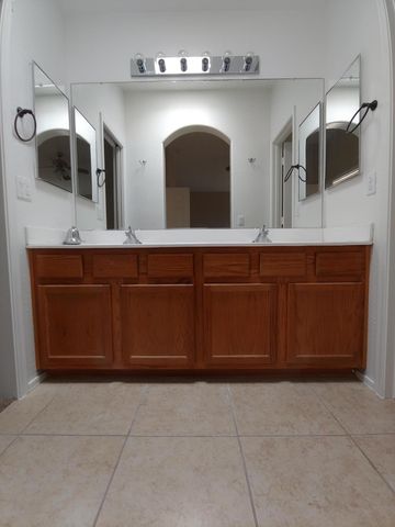 1922 N 106TH Lane, Avondale, AZ 85392