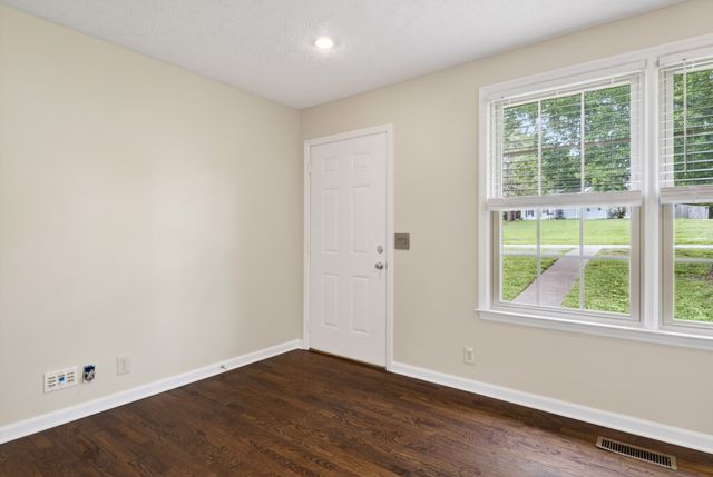 235 Savely Dr, Hendersonville, TN 37075