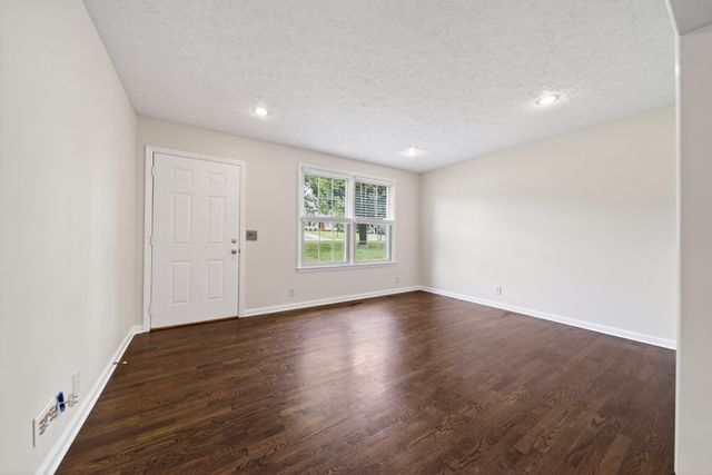 235 Savely Dr, Hendersonville, TN 37075