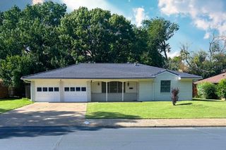 914 Danish Drive, Grand Prairie, TX 75050