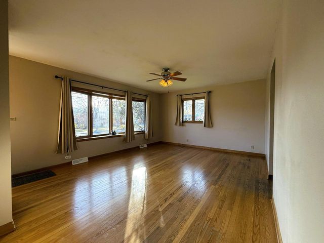 N88W17868 N Christman ROAD, Menomonee Falls, WI 53051