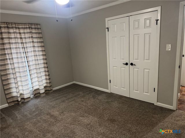 104 Alamo Circle, Cuero, TX 77954