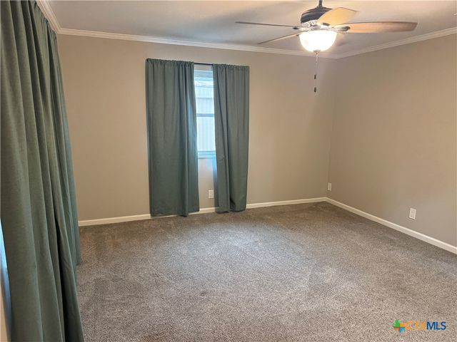 104 Alamo Circle, Cuero, TX 77954