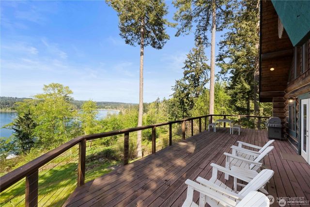 12508 Cole Point Drive, Anderson Island, WA 98303