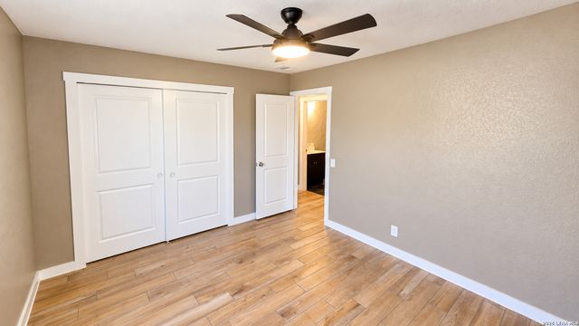 6930 Apple Valley, San Antonio, TX 78242