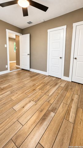 6930 Apple Valley, San Antonio, TX 78242