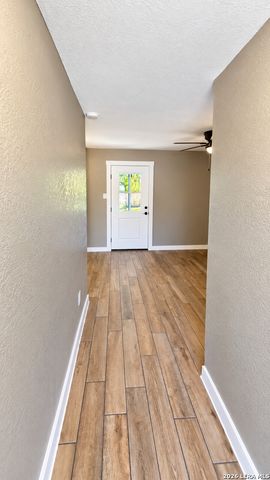 6930 Apple Valley, San Antonio, TX 78242