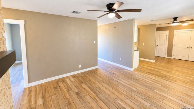 6930 Apple Valley, San Antonio, TX 78242