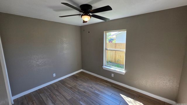 6930 Apple Valley, San Antonio, TX 78242