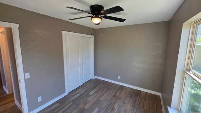 6930 Apple Valley, San Antonio, TX 78242