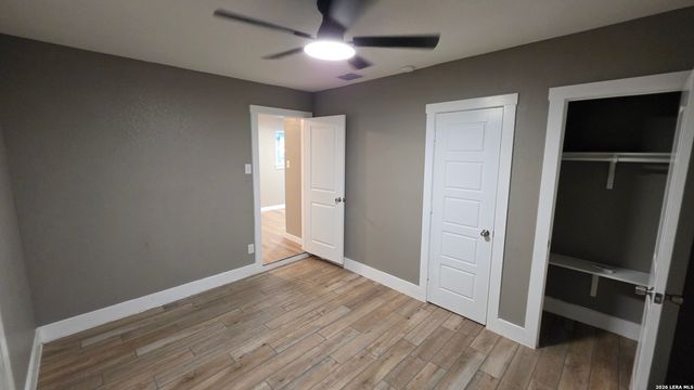 6930 Apple Valley, San Antonio, TX 78242