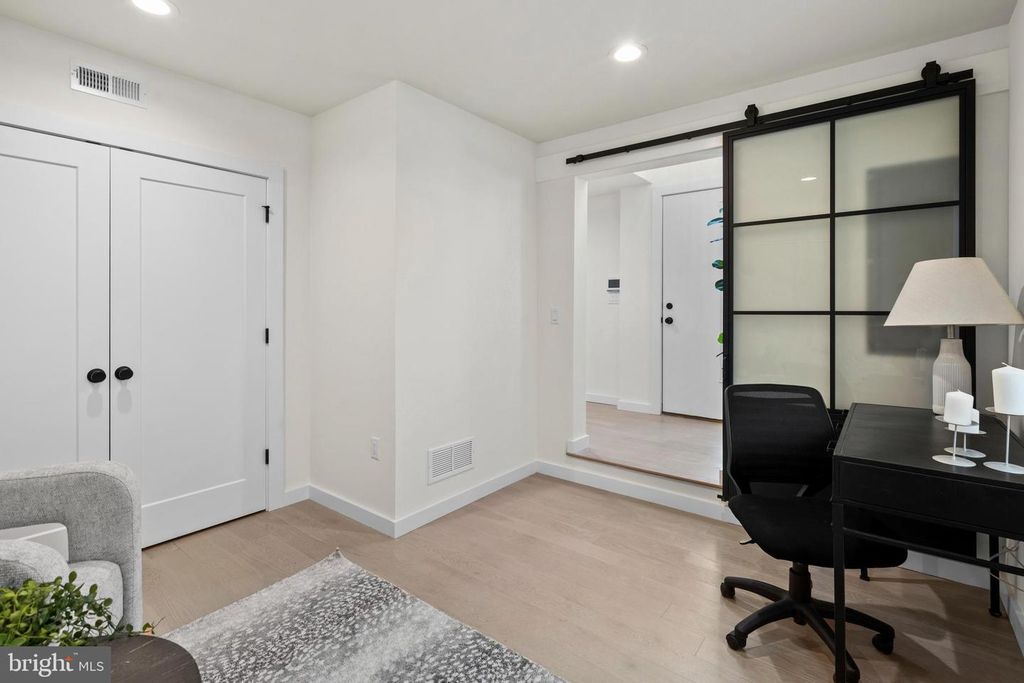 616 BRENNA WALK, PHILADELPHIA, PA 19123 — photo 4