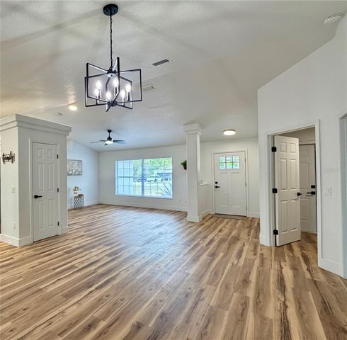 30 OLIVE CIRCLE LOOP, Ocala, FL 34472