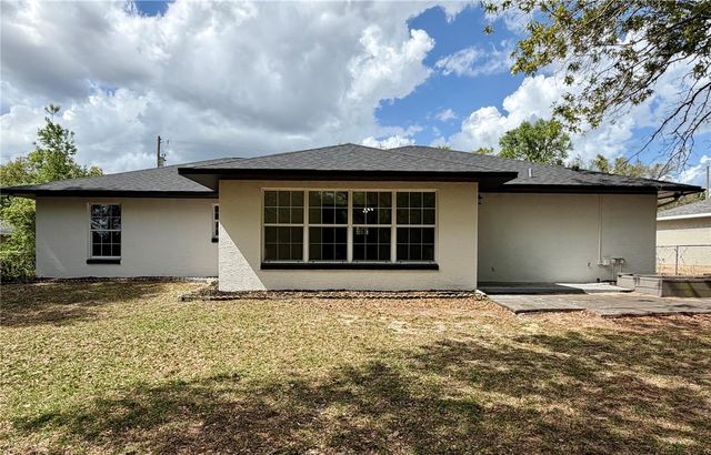 30 OLIVE CIRCLE LOOP, Ocala, FL 34472